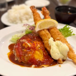 ハンバーグとエビフライ(キッチンぽっと )