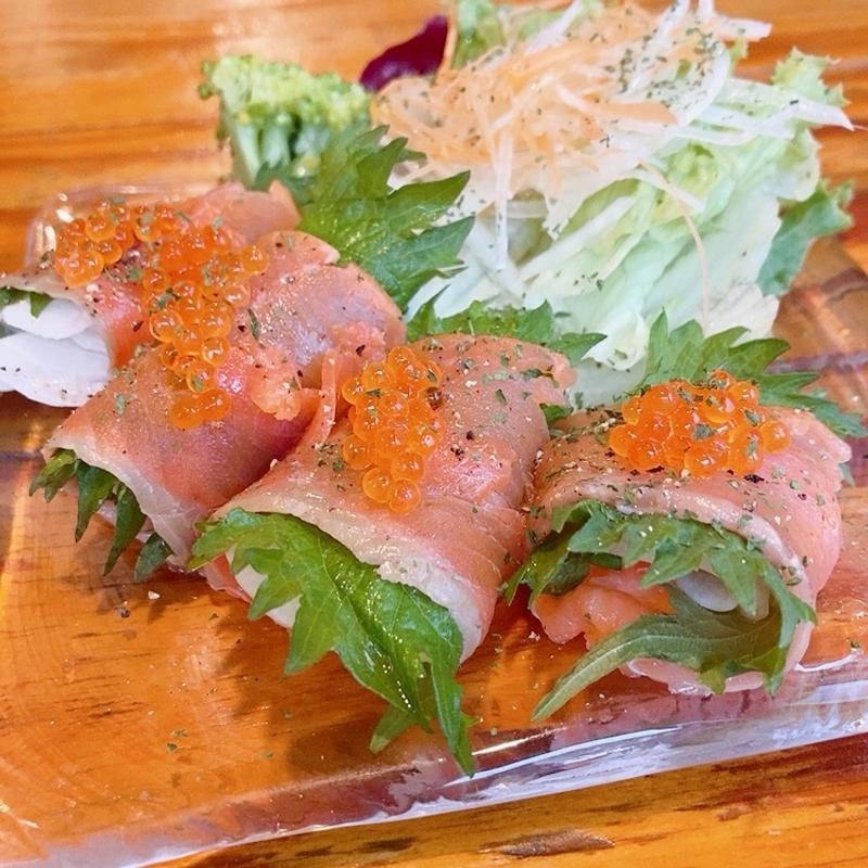 スモークサーモン大根大葉巻き(サンク　ディアマン （Cinq-Diamants）)