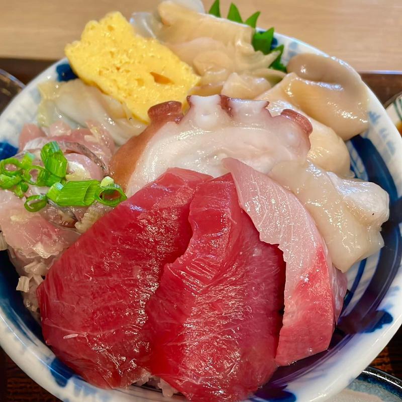濱の海鮮丼(大川魚店 エスパルいわき店)