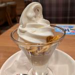マロンソフトクリーム(ガスト 世田谷給田店)