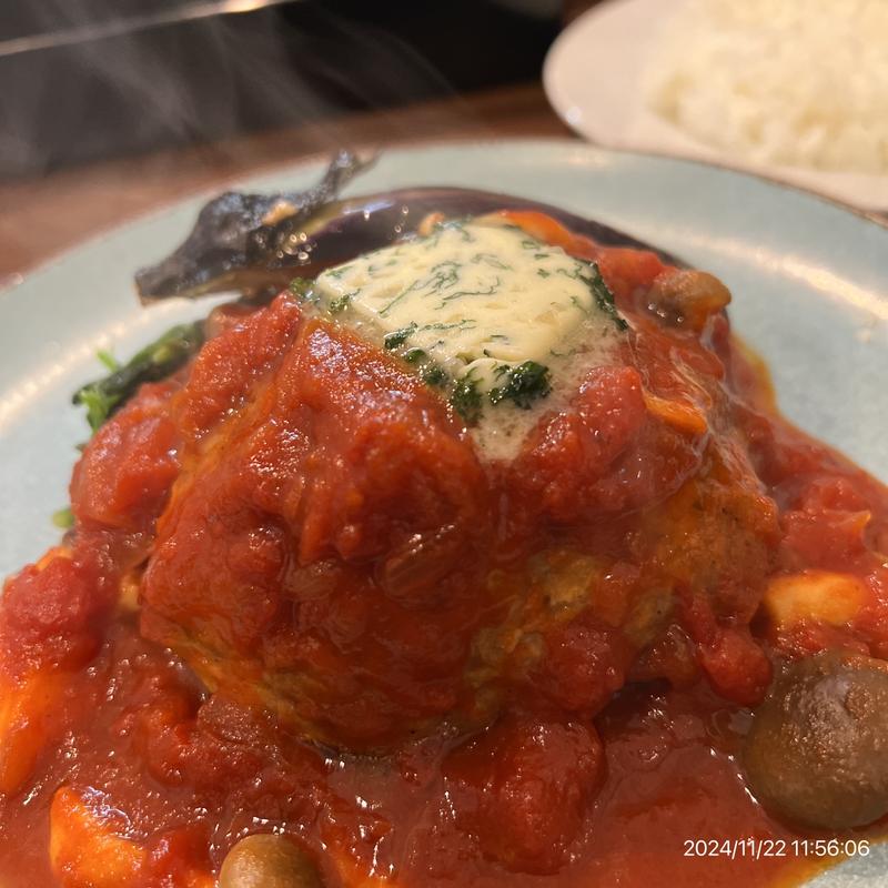 トマト煮込みハンバーグ(ハンバーグ大地)