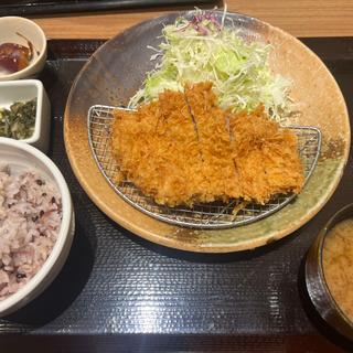 (伊達かつ)