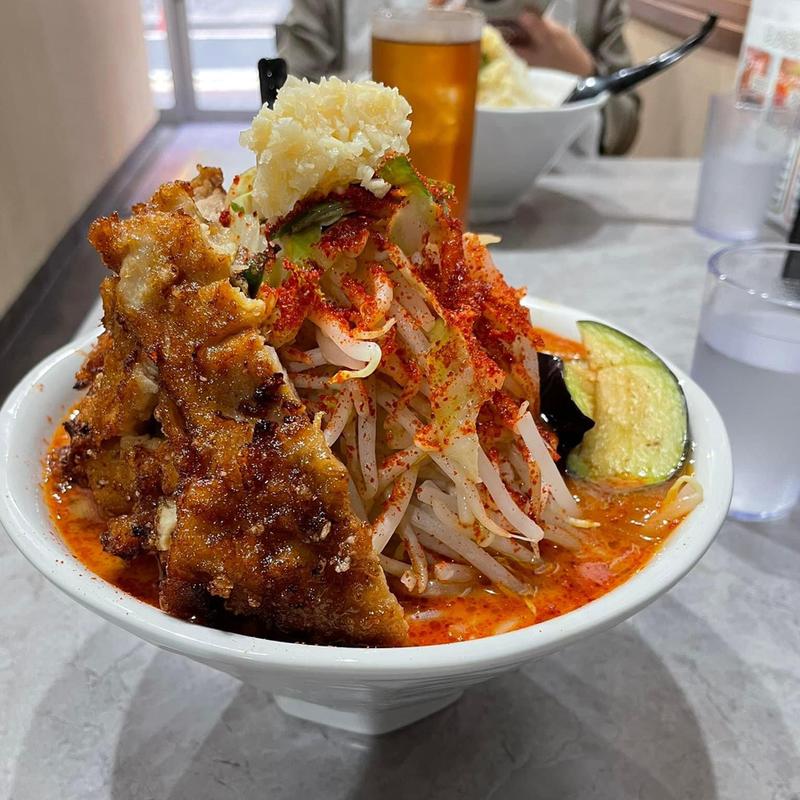 極辛DXラーメン 野菜増し(旨辛ラーメン 表裏 高田馬場店)