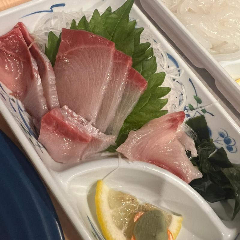 黒瀬ブリの刺身(阪九フェリー レストラン )