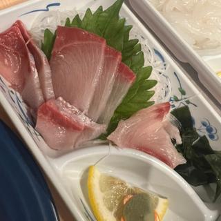 黒瀬ブリの刺身(阪九フェリー レストラン )