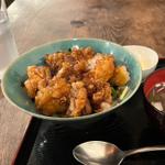 唐揚げ丼(ami ダイニングバー)