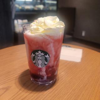 メリーベリー ストロベリー フラペチーノ®(スターバックス)