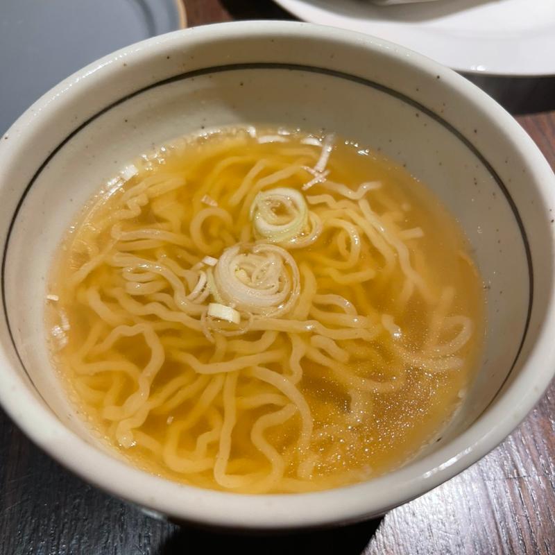 (ハローズ・バー （HELLOS BAR）)