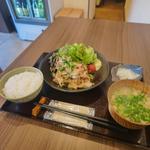しょうが焼き(バラ)定食(しょうが焼き 花緑青)