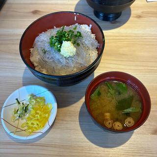 生しらす丼(和食処 するが蕎 )