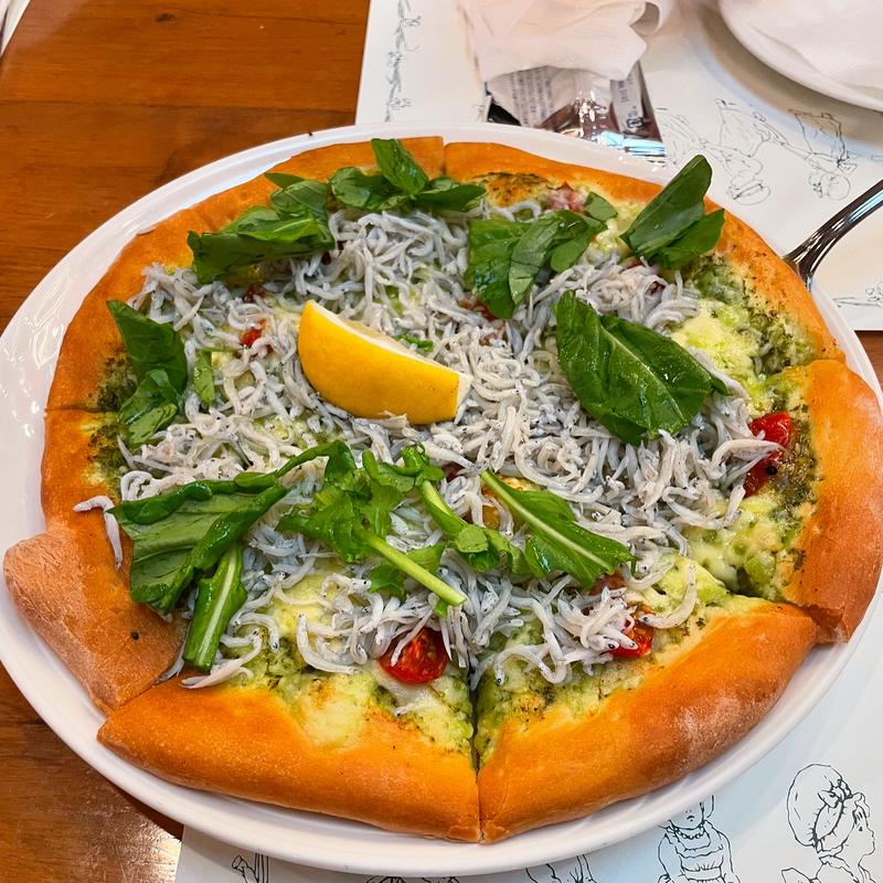 由比の釜揚げシラスのピザ(ヒッコリーファーム)