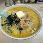 味噌カレー牛乳ラーメン バター入り(味の札幌 大西 )