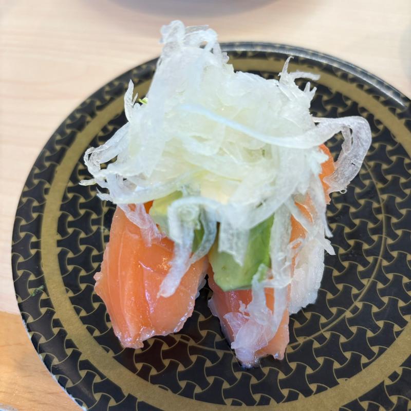 サーモンのアボカドのせ(はま寿司 川崎平店)
