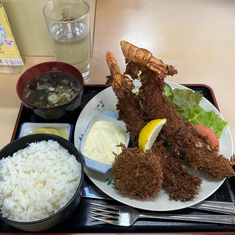 エビフライ定食(キッチンミナミ )