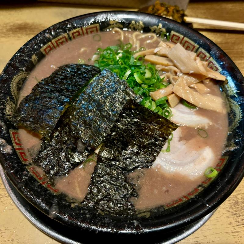 とんこつラーメン(無鉄砲大阪店 （むてっぽう）)