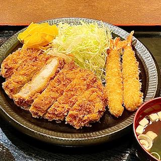 日替わりランチ（とんかつと海老フライ）