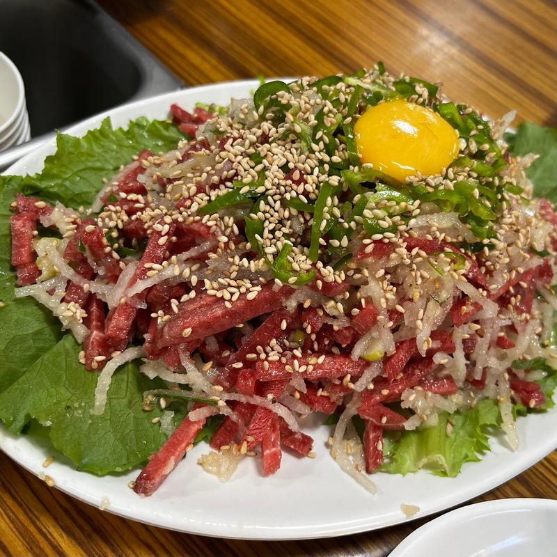 ユッケ盛り合わせ(百済精肉店)