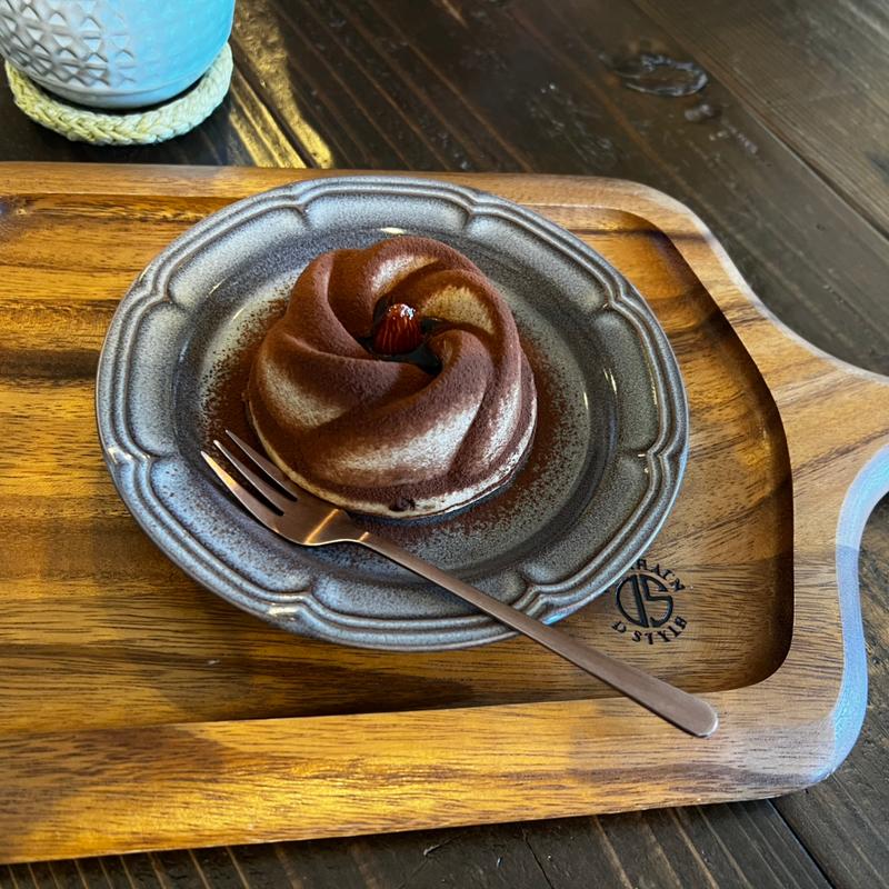 プラリネ・レア・ティラミス(cafe ura_hoto（うらほと）)