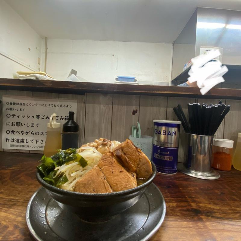 小ラーメン、ワカメ(自家製麺 麺でる 川崎店808ism)