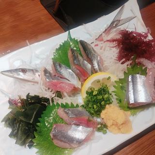 さよりの刺し身(居酒屋 まる家 西中洲 （まるや）)