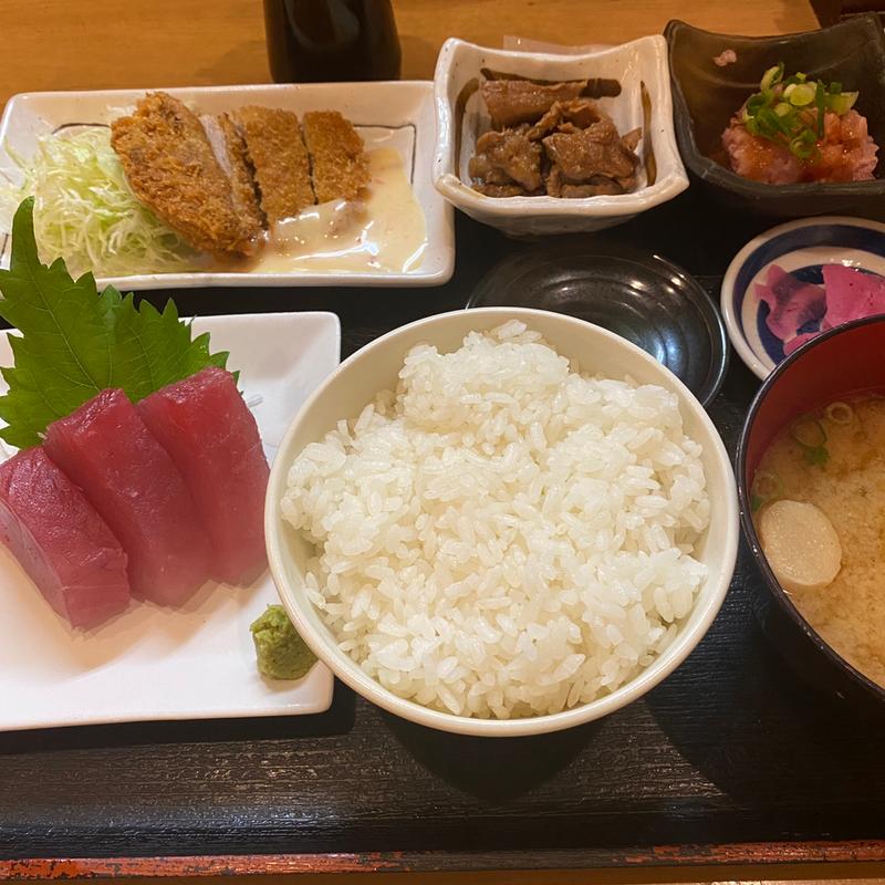 まぐろ尽くし定食(まぐろ三昧那智 )