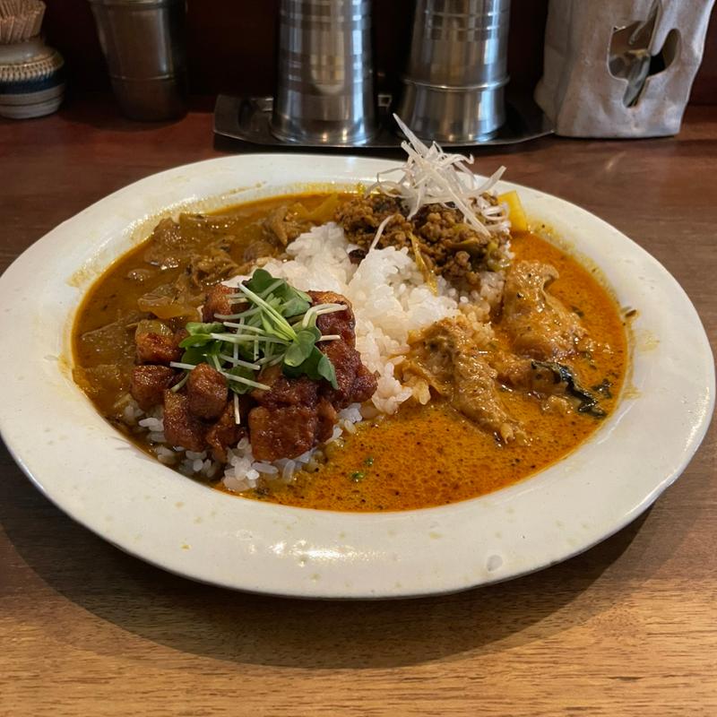 4種盛り(スパイスカレーて)