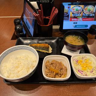 塩さば牛小鉢定食(吉野家 浅草駅前店)