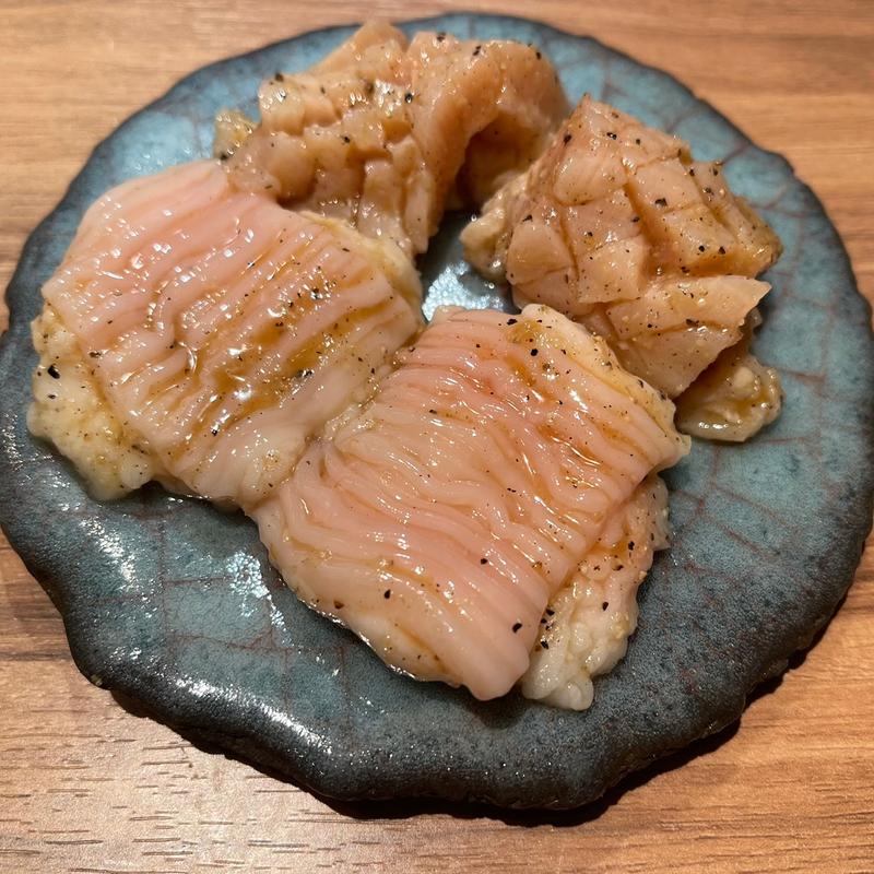 上ミノ・上ホルモン(Yakiniku 名もなき名店へ 一切入魂一枚売り焼肉)