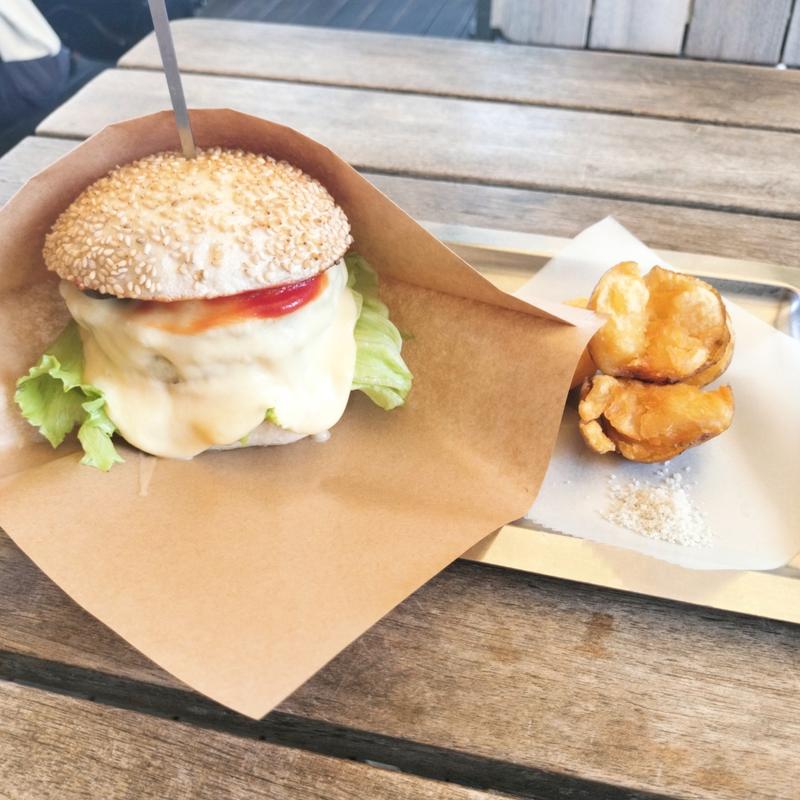 自由が丘チーズバーガー(自由が丘バーガー 本店)