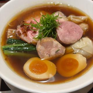 醤油わんたん麺