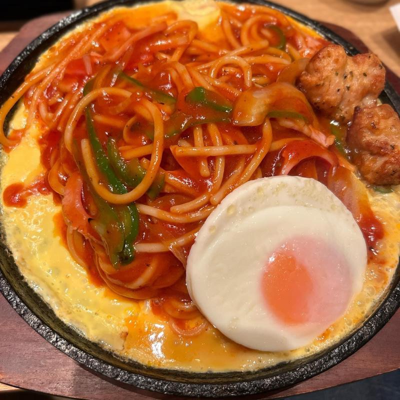 ナポリタン 目玉焼き 唐揚げ(スパゲティハウス チャオ JR名古屋駅太閤通口店)