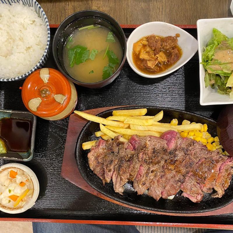 熟成赤身肉ステーキL定食 わさびだし醤油味(ステーキ&ハンバーグ 前田亭)