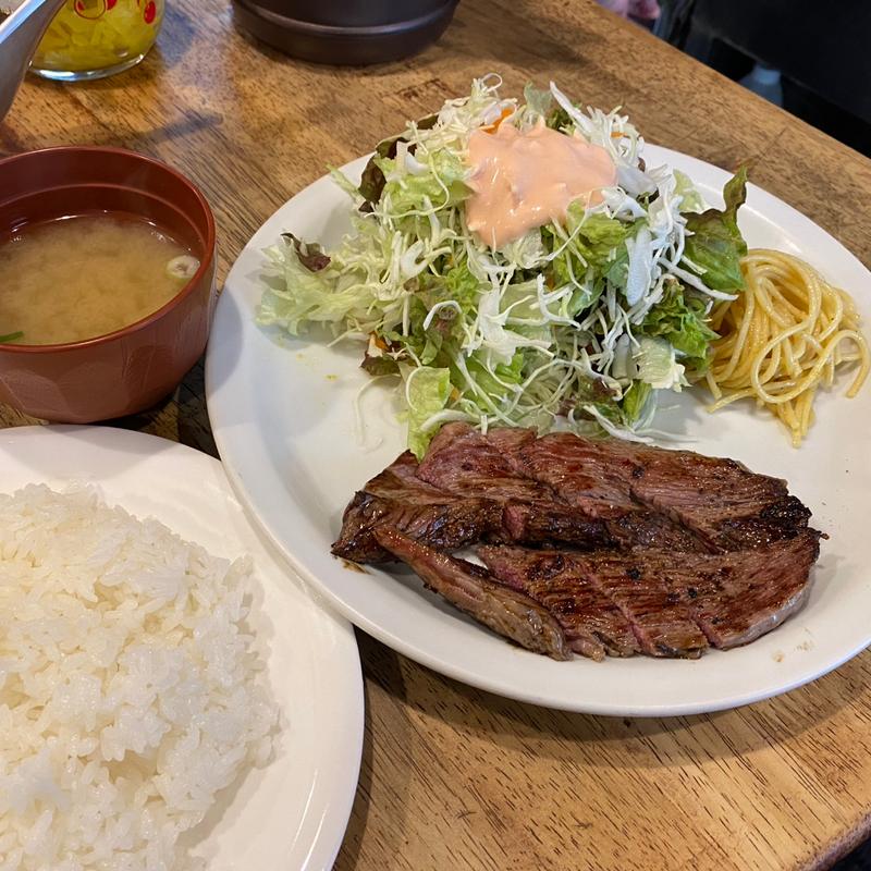 お昼のステーキセット(ステーキハウス キューブ)