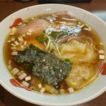 ワンタンそば(正月屋 （しょうがつや）)