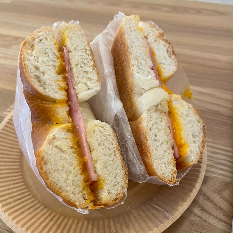 ハムチーズサンド(ラッキー ベーグル （Lucky Bagel）)
