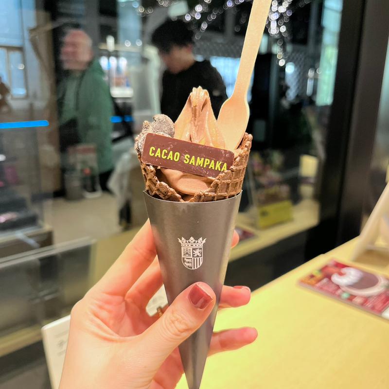 ジャラッツ カカオ 黒トリュフ(カカオ サンパカ 丸の内本店)