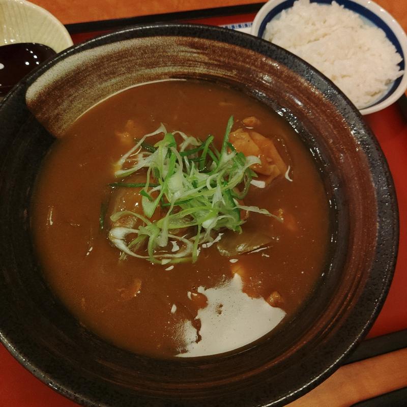 お蕎麦屋さんのカレーそば　半ご飯付(まるまつ 前沢店 )