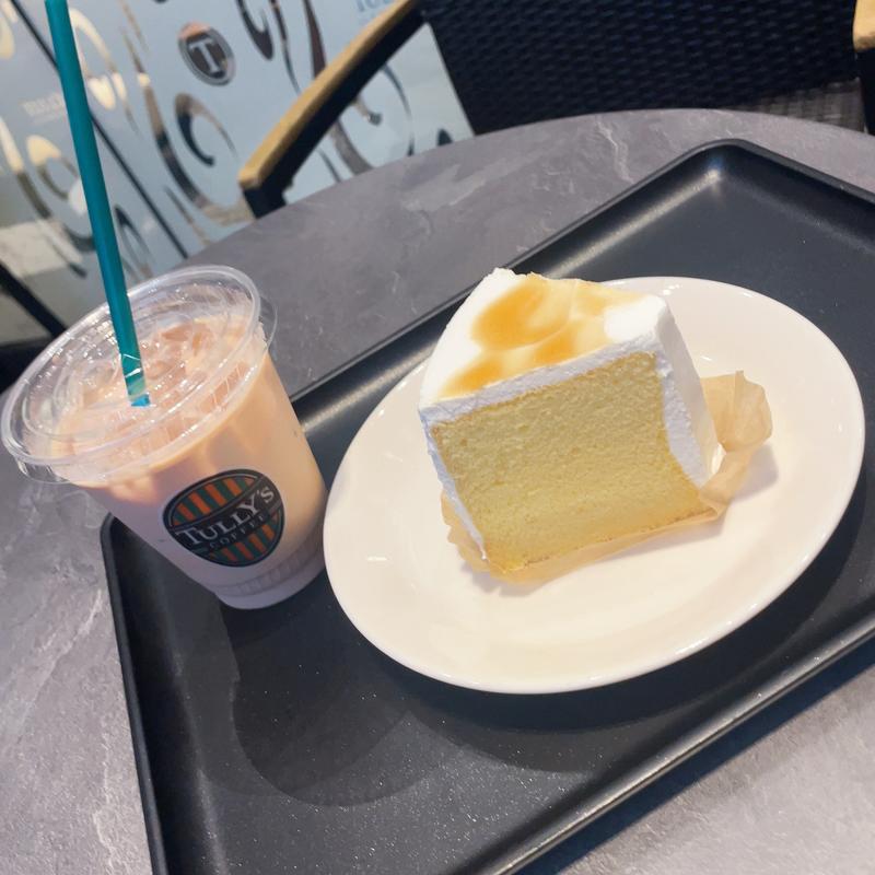 ハニーミルクシフォンケーキ&アイスロイヤルミルクティー(タリーズコーヒー グランフロント大阪北館9F店)
