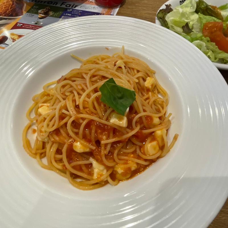 フレッシュバジル&モッツレラトマトランチ(ココス 鎌倉大船店)