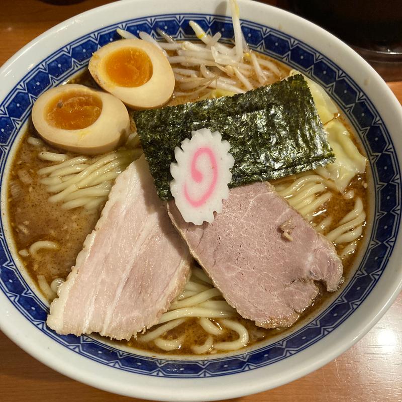 得　味噌ラーメン中盛(麺恋処 いそじ （めんこいどころ いそじ）)