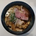黒白湯ラーメン(ラーメン感動の鶏虜)