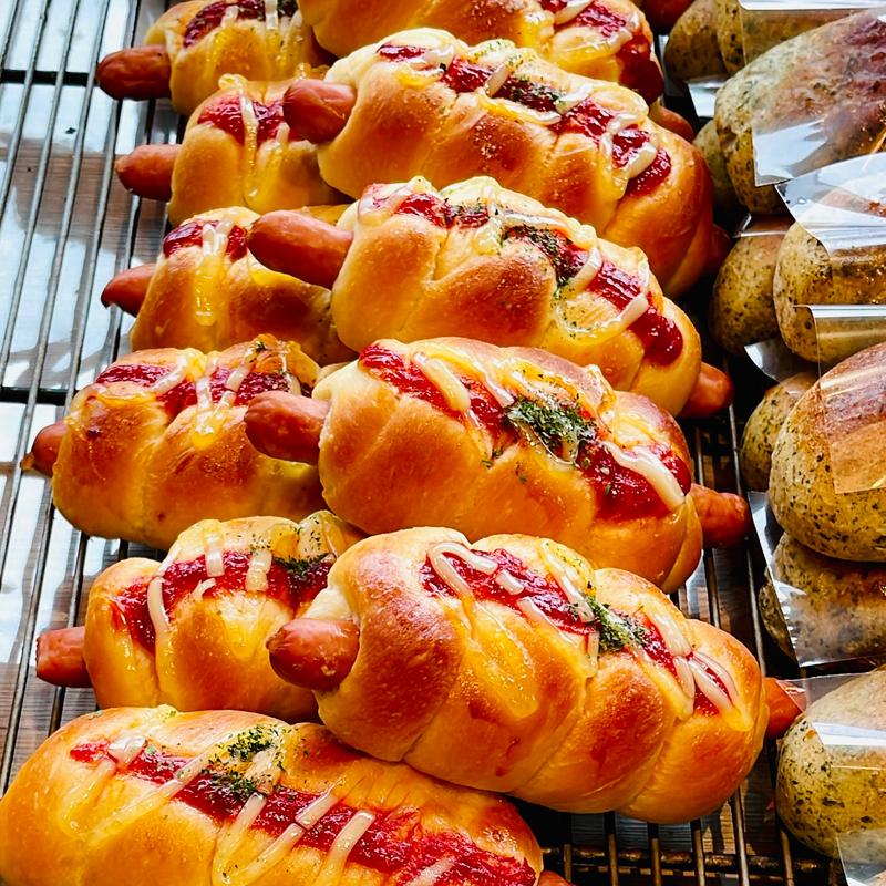 ウインナーロール(アールベイカー エキアプレミエ和光店)