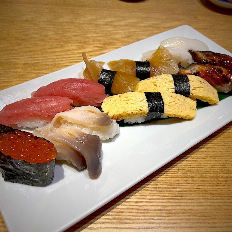 いくら、ほっき貝、玉子、うなぎ、まぐろ赤身、ふかひれ、いか(すし波奈　仙台パルコ店)