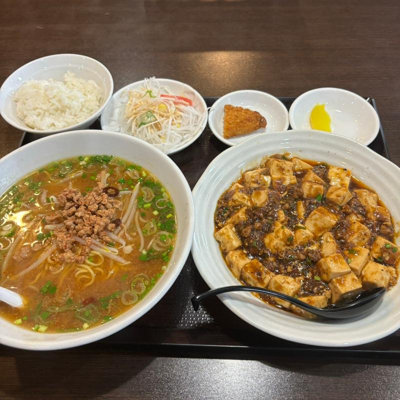 台湾みそらーめんと麻婆豆腐(盛龍)