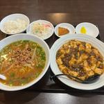 台湾みそらーめんと麻婆豆腐