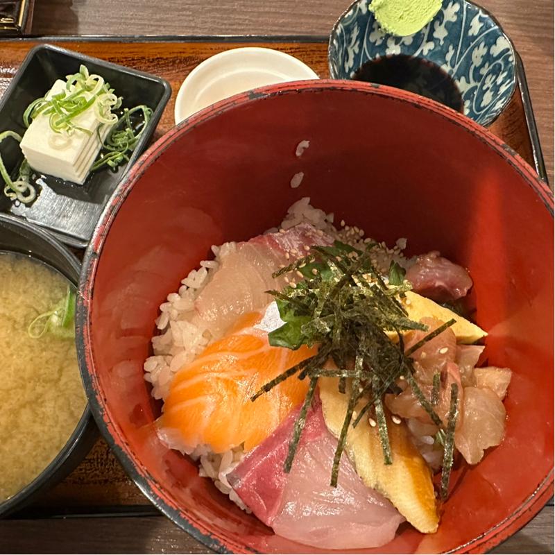 おか長海鮮丼(スシ海鮮酒場おか長阪急三番街店)