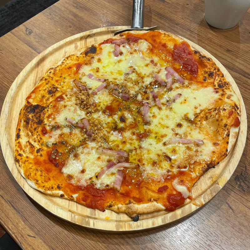 ピッツァ・ガーリックベーコン(オリーブの丘 三郷店)