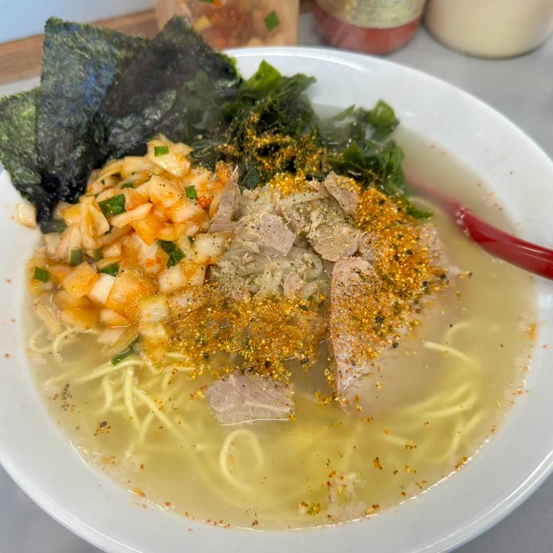 塩ラーメン中盛り＋もやし＋辛タマ(ラーメンショップ 122号騎西店)