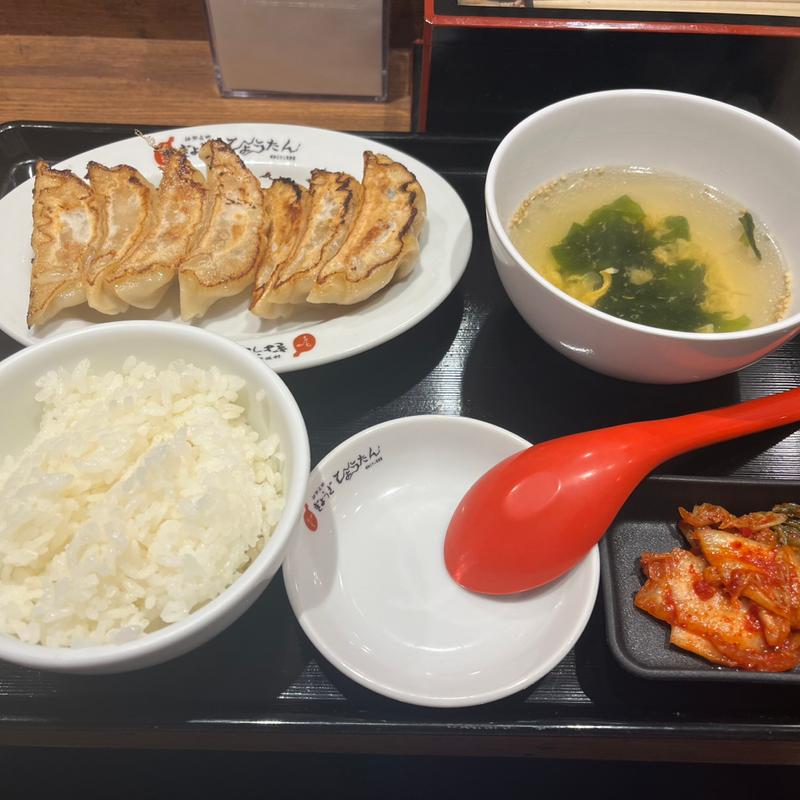 ぎょうざ定食7個(ぎょうざの店 ひょうたん ミント神戸店)