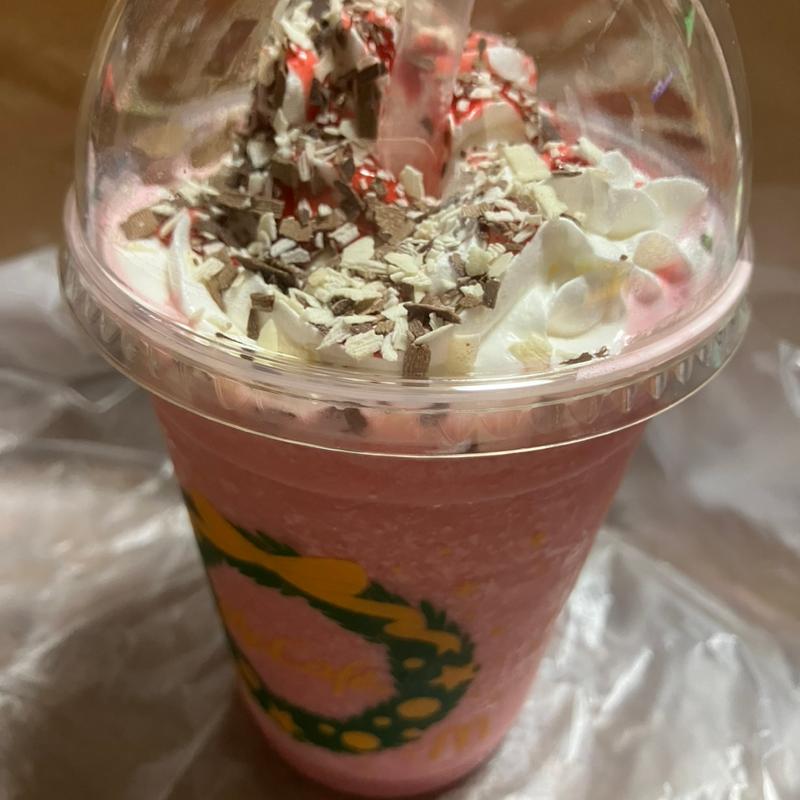 Wいちごフラッペ(マクドナルド 光明池エムズコート店)